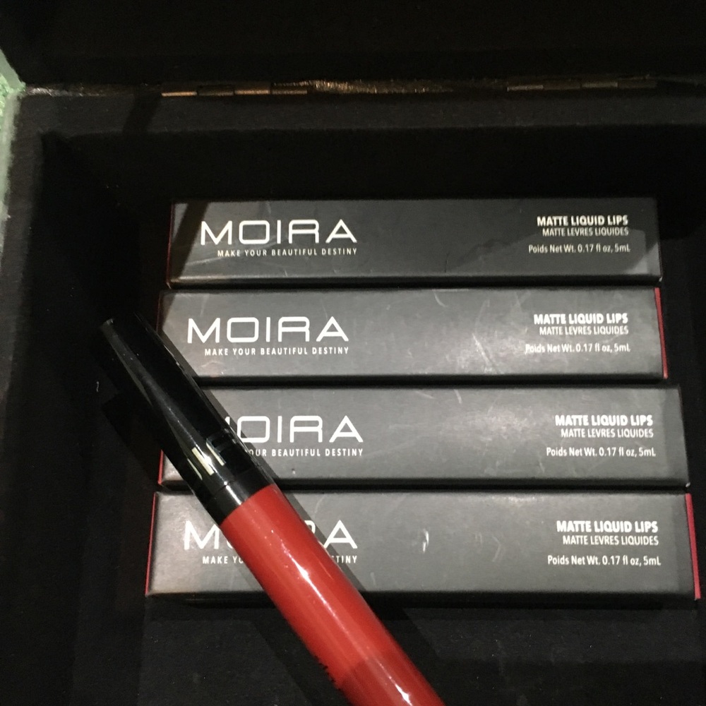 Matt lip gloss